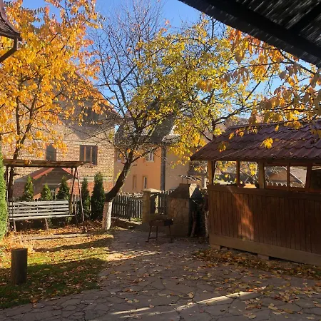 Girske Povitria Konukevi 3*