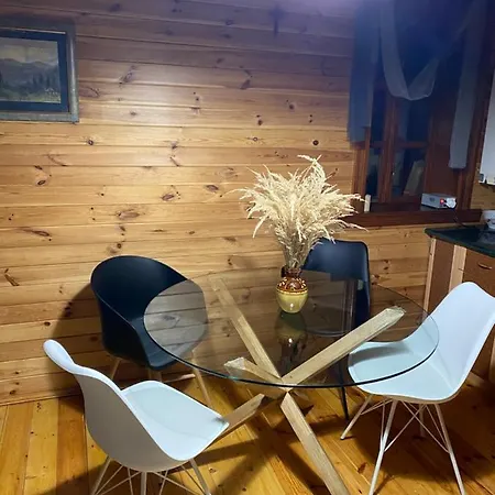Girske Povitria Konukevi