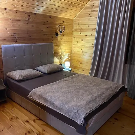 Girske Povitria Konukevi Yaremche